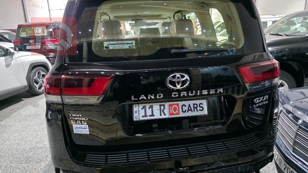 تويوتا لاندكروزر